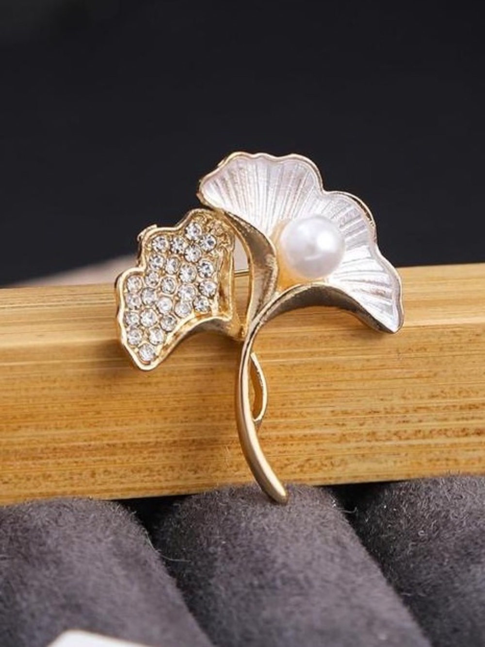 Anthropologie Gold and White Ginkgo Leaf Brooch with Pearl and Crystals